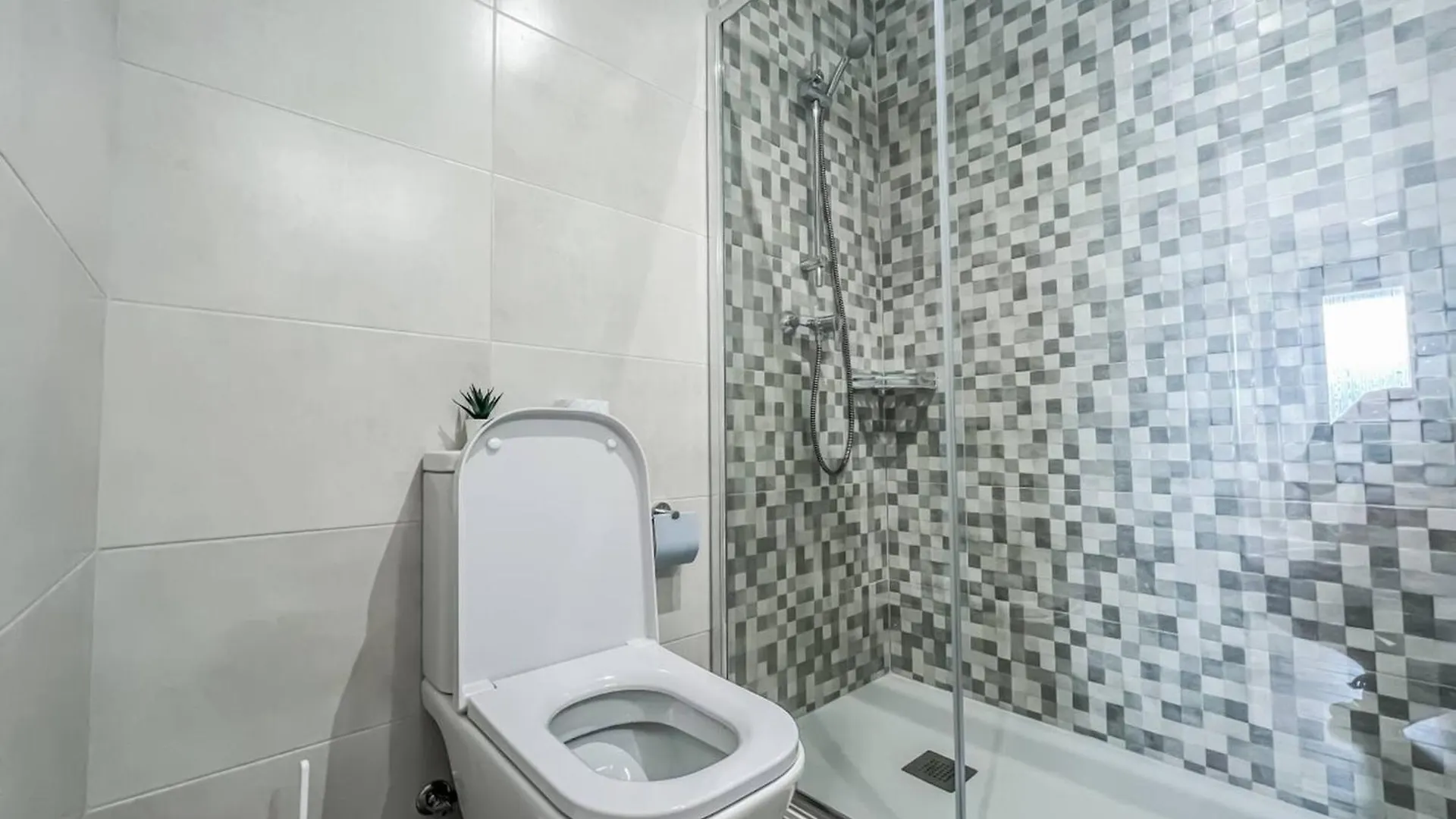 Cd-1957 Modern 2 Bed Apartment With Pool Frigiliana