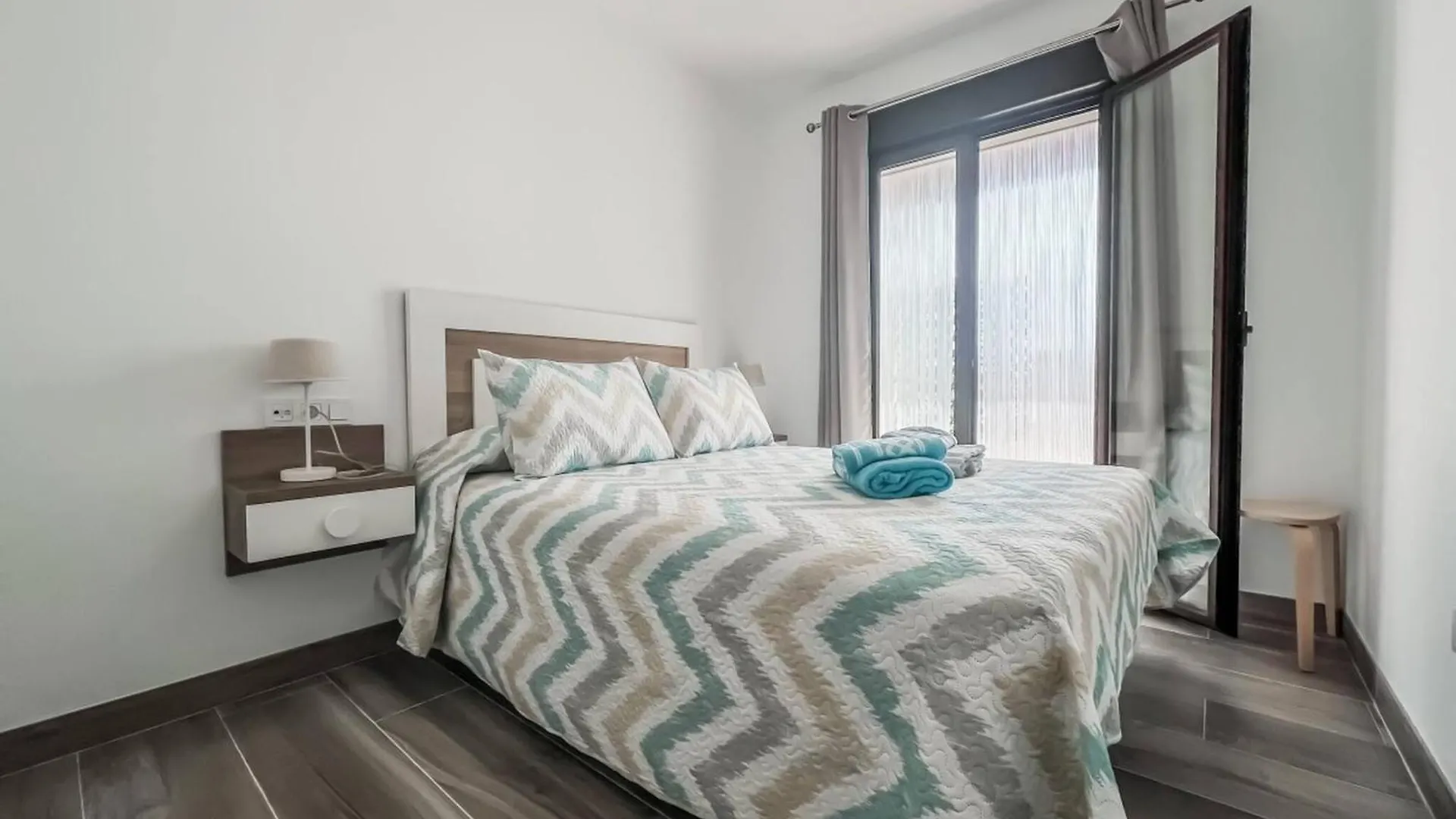 Cd-1957 Modern 2 Bed Apartment With Pool Frigiliana Spain