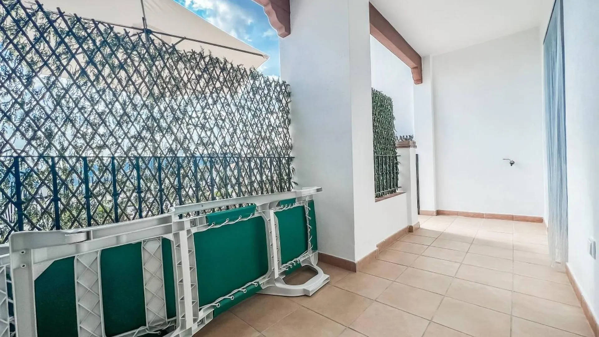 Cd-1957 Modern 2 Bed Apartment With Pool Frigiliana