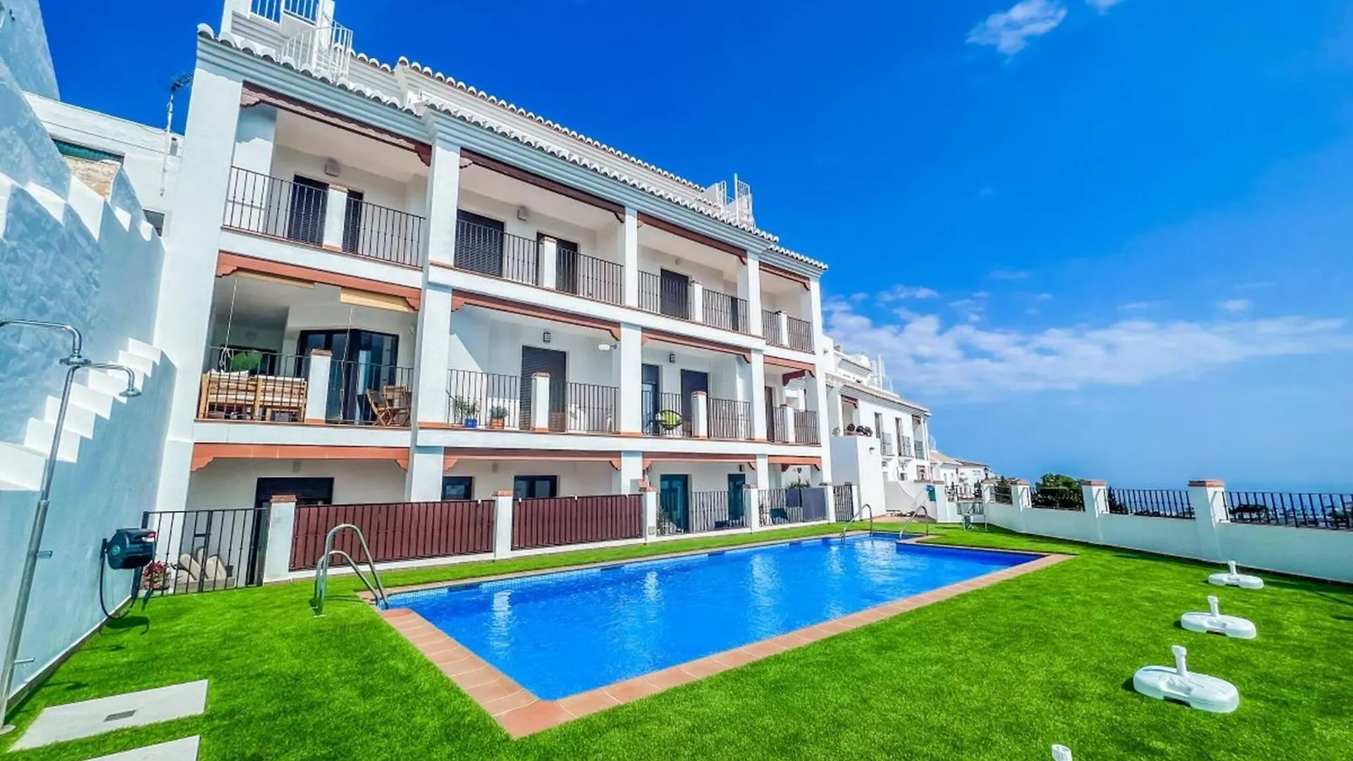 Cd-1957 Modern 2 Bed Apartment With Pool Frigiliana 0*,