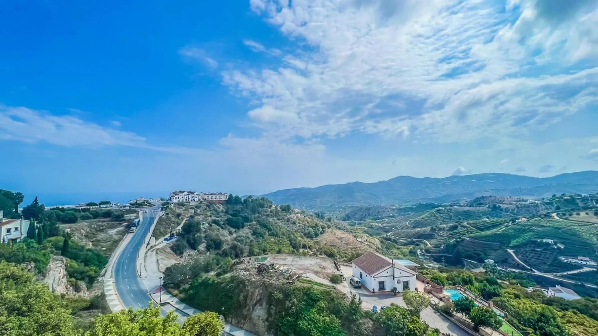 Cd-1957 Modern 2 Bed Apartment With Pool Frigiliana
